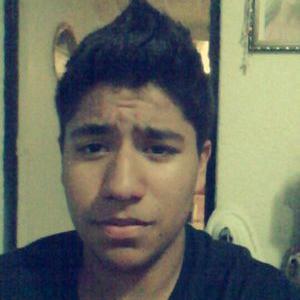 Profile Picture of Cesar Reyna (@cesarreyna21) on Twitter