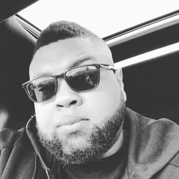 Profile Picture of Kevin Maurice (@itsurboikev) on Poshmark