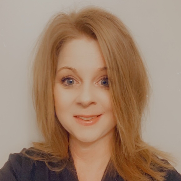 Profile Picture of Stacy Witcher (@stacy_witcher) on Poshmark