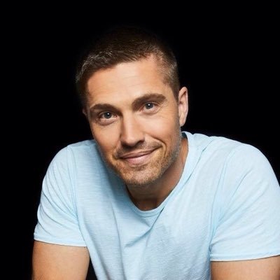 Profile Picture of Eric Winter Fans (@EricWinterFans) on Twitter