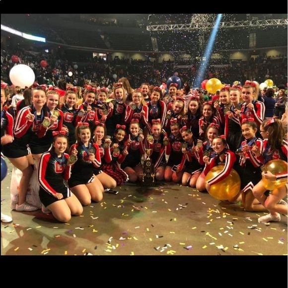 Profile Picture of Claudia Wieting (@claudiawietingg) on Poshmark