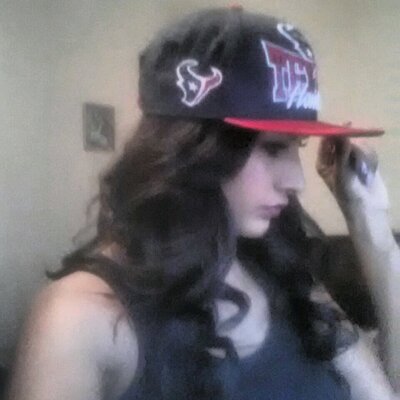 Profile Picture of Amanda Alejos (@manda8684) on Twitter