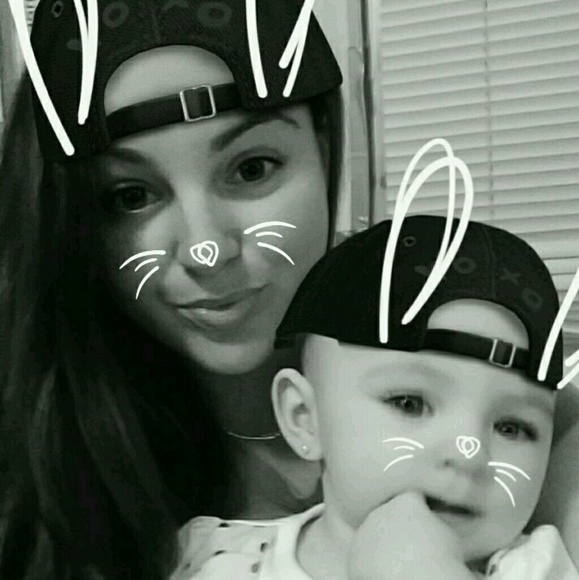 Profile Picture of Steph Fleites (@miminess26) on Poshmark