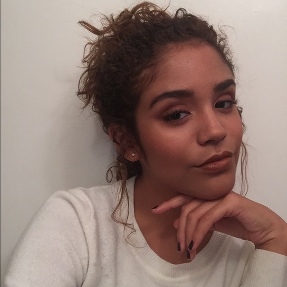 Profile Picture of Dani Acosta (@tireddani) on Poshmark