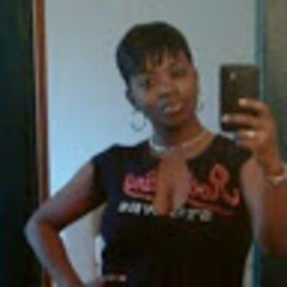 Profile Picture of Marshay Hodrick (@mhodrick3) on Poshmark