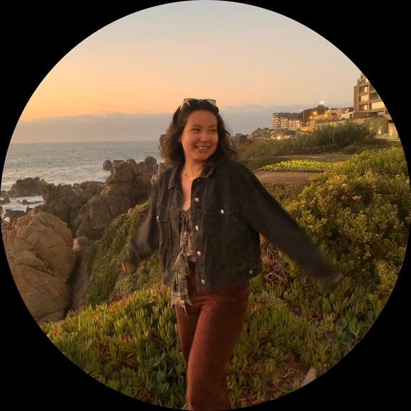 Profile Picture of Whitney Welbaum (@winnyfw) on Poshmark