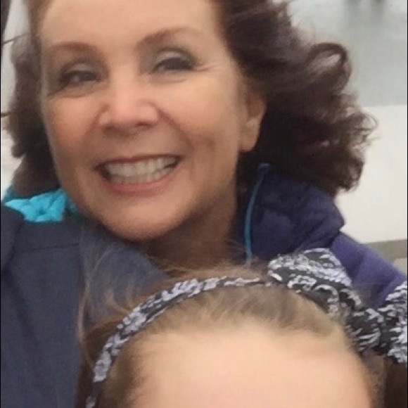 Profile Picture of Waynette Howell (@waynettehowell) on Poshmark