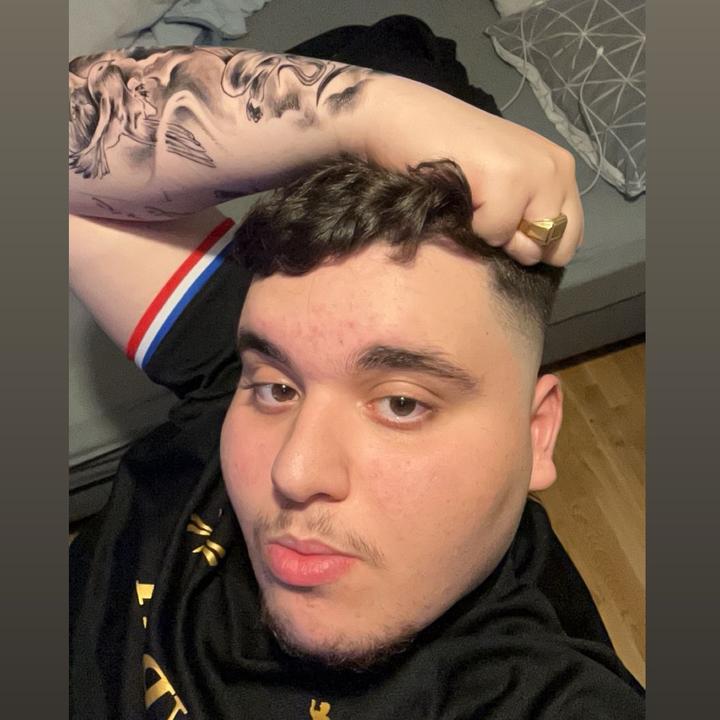 Profile Picture of Roland (@landobahhi) on Tiktok