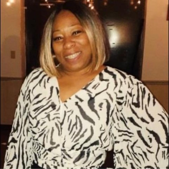 Profile Picture of Raymona Tukes - gary (@raymona_t) on Poshmark