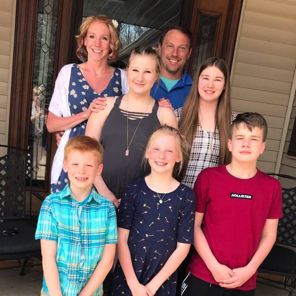 Profile Picture of Molly Braemer (@mollymagoo19) on Poshmark