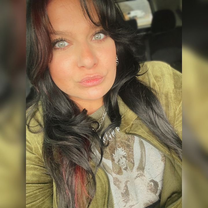 Profile Picture of Cassandra (@po.cass) on Tiktok