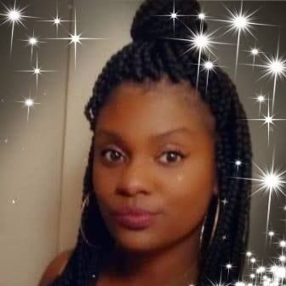 Profile Picture of Kimberly Tyler (@kimberlytyle241) on Poshmark