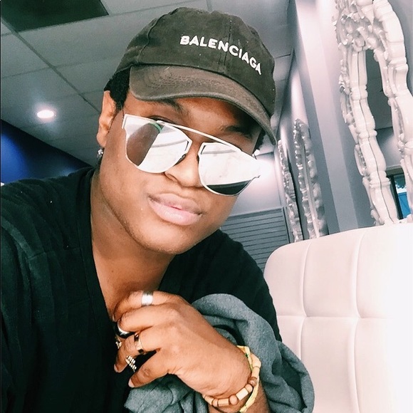 Profile Picture of Christian Earl (@chrisearl) on Poshmark