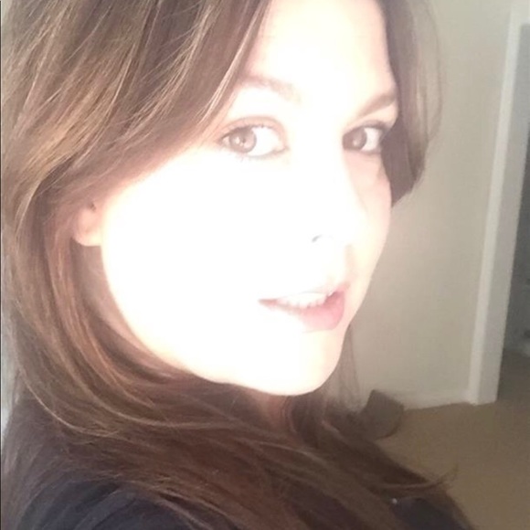 Profile Picture of Danielle Marino (@mkdani) on Poshmark