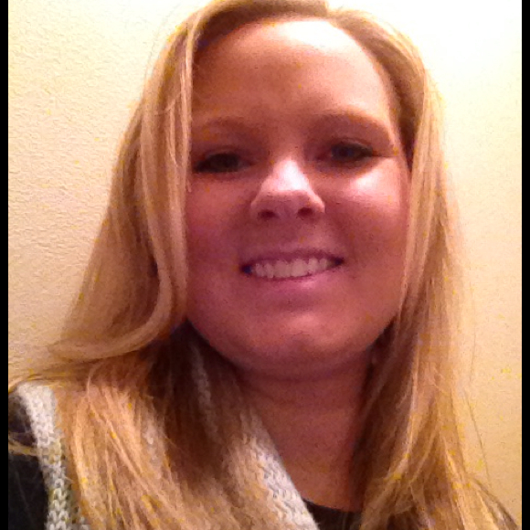 Profile Picture of April Stagner (@aprilstagner) on Poshmark