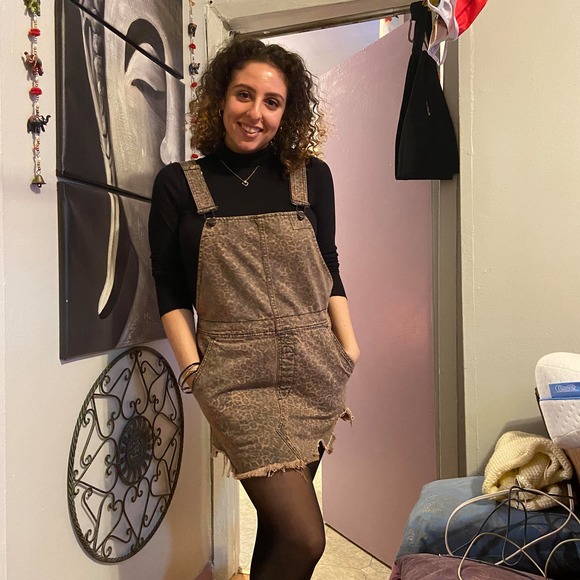 Profile Picture of Sam Robbins (@samsing630) on Poshmark