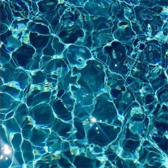 Profile Picture of Marissa Margolies (@m_margolies) on Poshmark