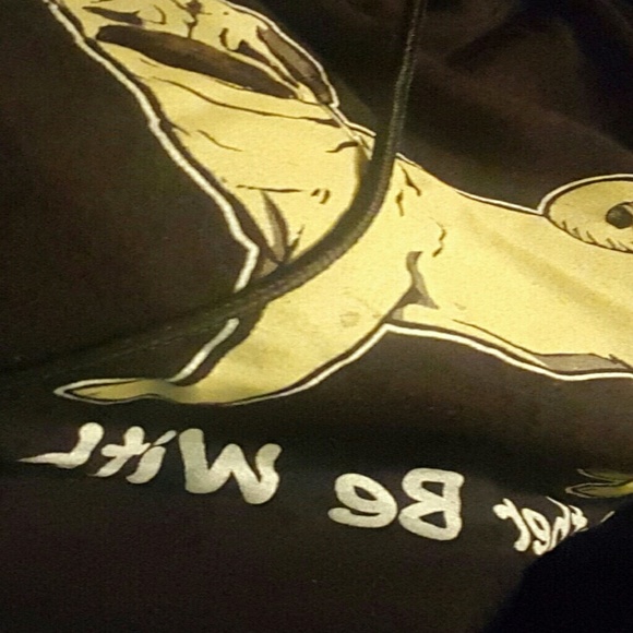 Profile Picture of Shirina Willis (@foxypoobear31) on Poshmark