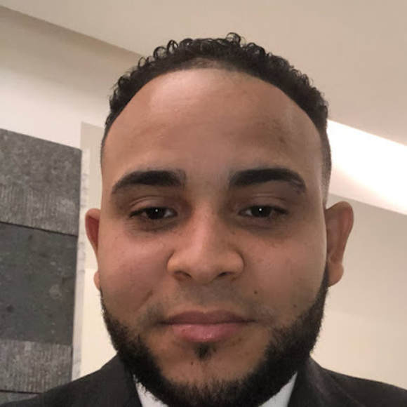 Profile Picture of Frank Ramirez (@darinramirez22) on Poshmark