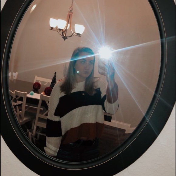 Profile Picture of Carly Mcclellan (@carly_mcclellan) on Poshmark