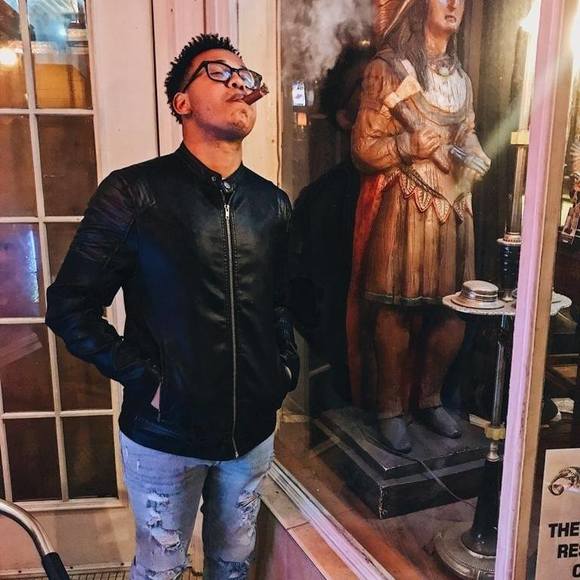 Profile Picture of Carlos m Viola (@carlosviola) on Poshmark