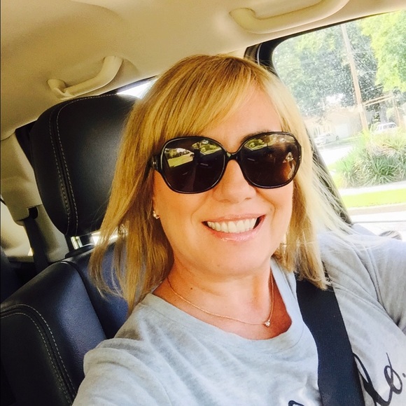 Profile Picture of Maria Sande (@jema90) on Poshmark