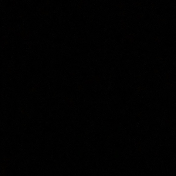 Profile Picture of Elwin Perla (@eperla202) on Poshmark