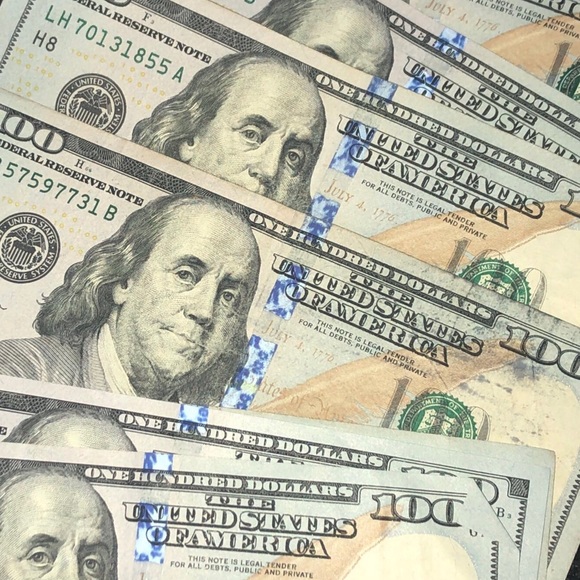 Profile Picture of Joshua Aguiar (@joshua3508) on Poshmark