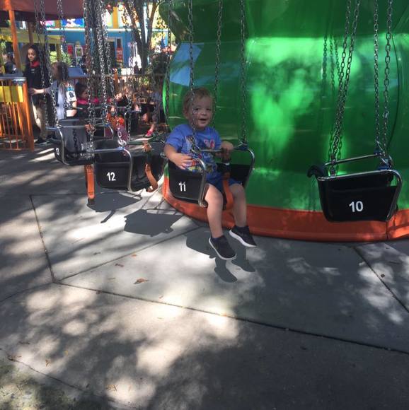 Profile Picture of Christopher Barton (@cbarton1025) on Poshmark