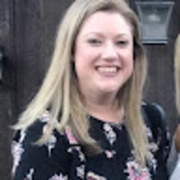 Profile Picture of Marsha Simpson (@mklsimpson) on Poshmark