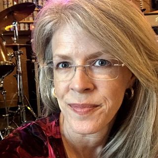 Profile Picture of Carrie Perrien Smith (@houseoftheblackdogs) on Instagram