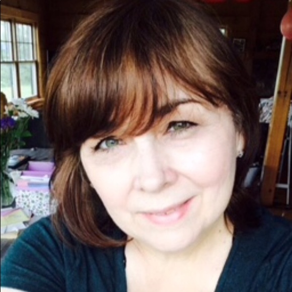 Profile Picture of Cynthia Remski (@cremski) on Poshmark