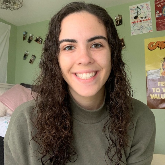 Profile Picture of Justine Mcdermott (@justinmcdermott) on Poshmark