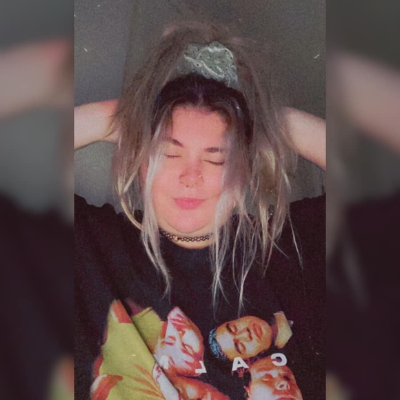 Profile Picture of Megan Conover (@meganmichelle18) on Poshmark