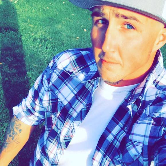 Profile Picture of Blake Roedell (@roedellblake) on Poshmark
