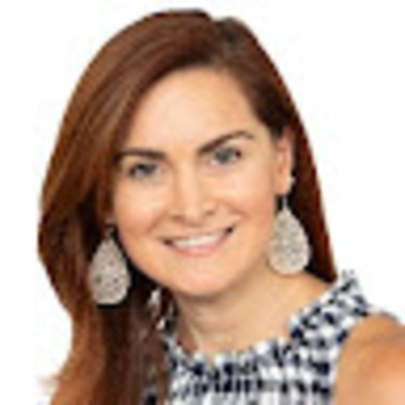 Profile Picture of Heather Neitman (@_h_e_a_t_h_e_r_) on Poshmark