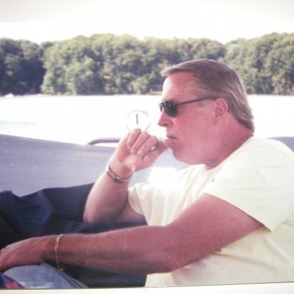 Profile Picture of Dennis Jannone (@dennisjannone) on Poshmark