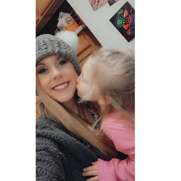 Profile Picture of Taylor Hoffmann (@tayhoff23) on Poshmark