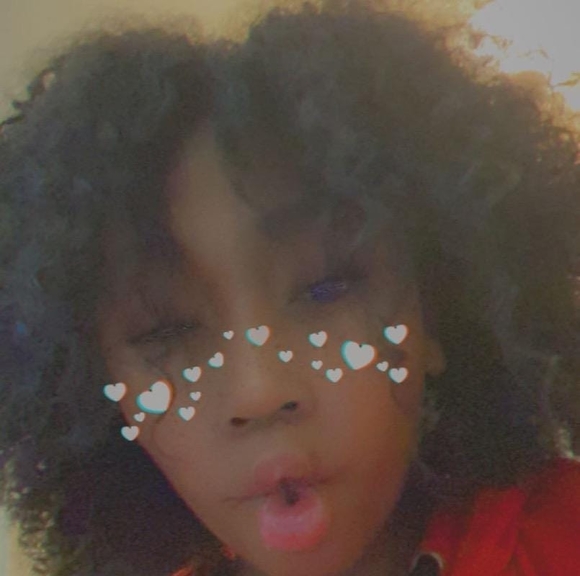Profile Picture of Marcetta Jarrett (@sexxxysun) on Poshmark