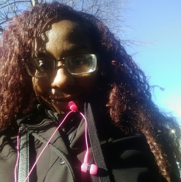 Profile Picture of Chenique Taylor (@mrstaylor4263) on Poshmark