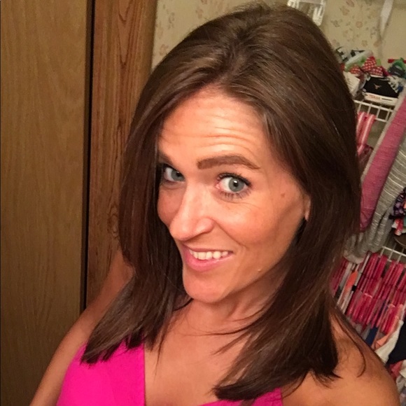 Profile Picture of Ashlee Huffman (@ashleedee84) on Poshmark