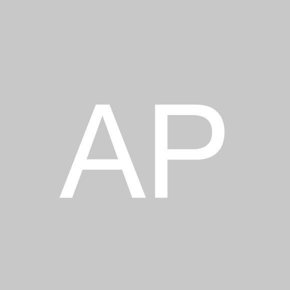 Profile Picture of Andrea Przybyla (@aaprzybyla) on Poshmark