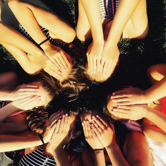 Profile Picture of Gabriella Feierstein (@stitchluvver) on Poshmark