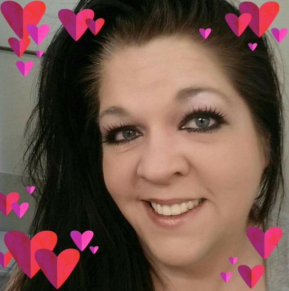 Profile Picture of Brandy Freeman (@brandyf032675) on Poshmark