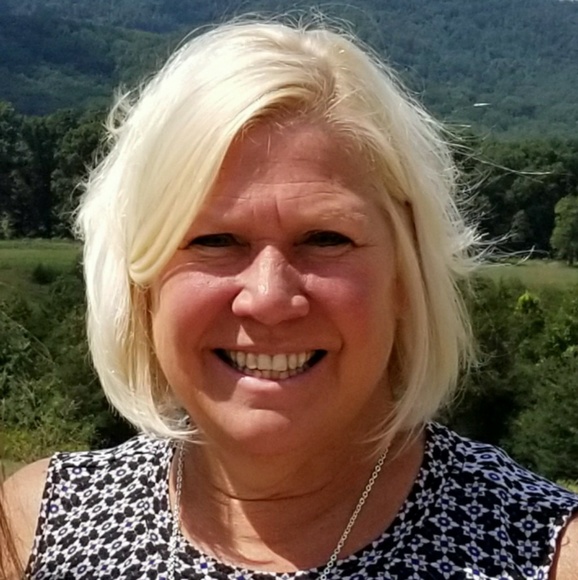 Profile Picture of Dale Antonevich (@dalesusan) on Poshmark
