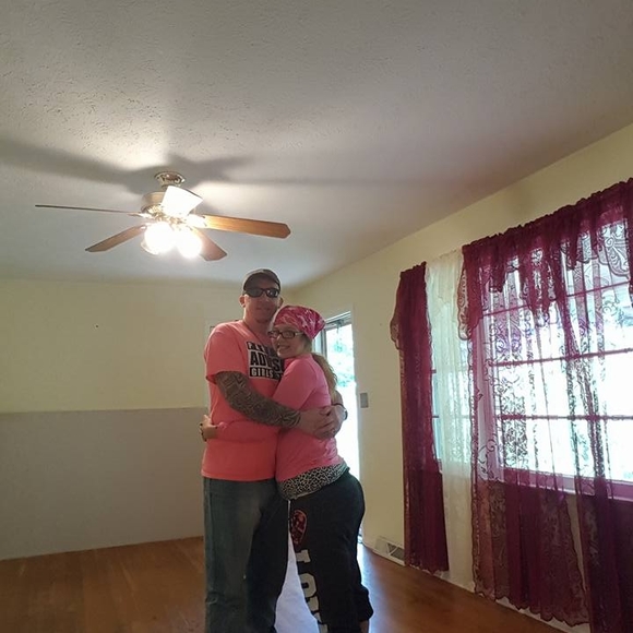 Profile Picture of Salina Lamkin (@lamkin1206) on Poshmark