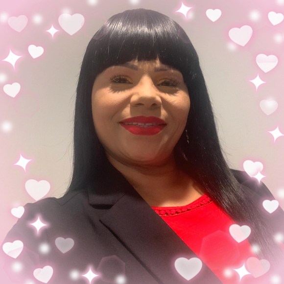 Profile Picture of Alexis Lenoir (@adlenoir33) on Poshmark