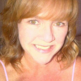 Profile Picture of Lynne Larsen (@Lynne127) on Twitter