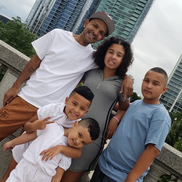 Luis Fargas - Poshmark Profile Picture of Luis Fargas (@luisfar23) on Poshmark