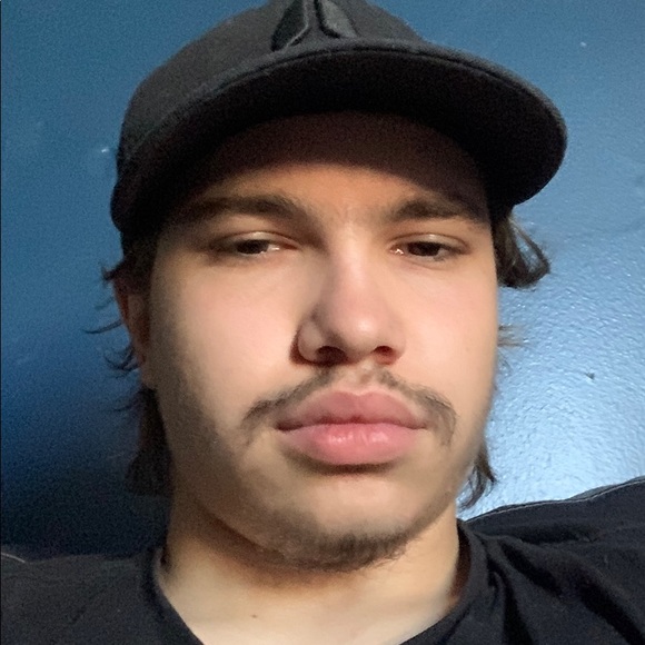 Profile Picture of Gabriel Vincent (@gabrielvince133) on Poshmark